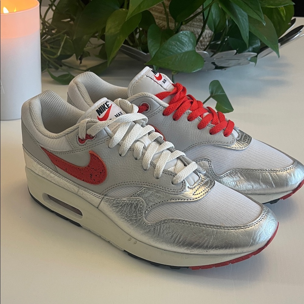 The Nike Air Max 1 Premium SE "Hot Sauce